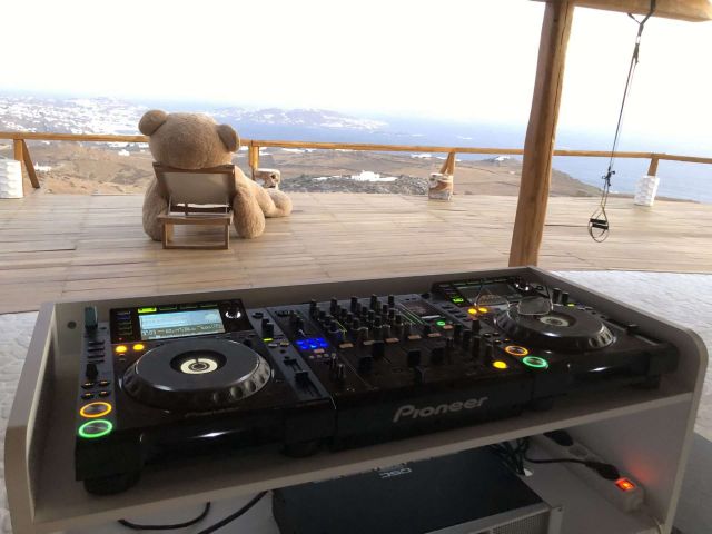 Mykonos Private Villa, Sound System Rental (2019)
