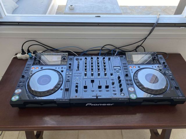 mykonos-dj-sound-equipment-installations